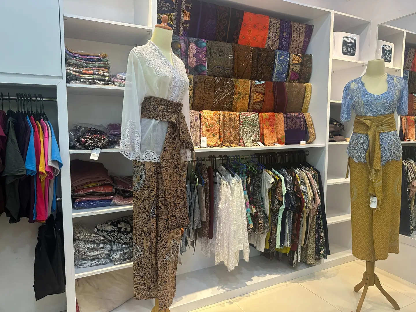 Kebaya Putih